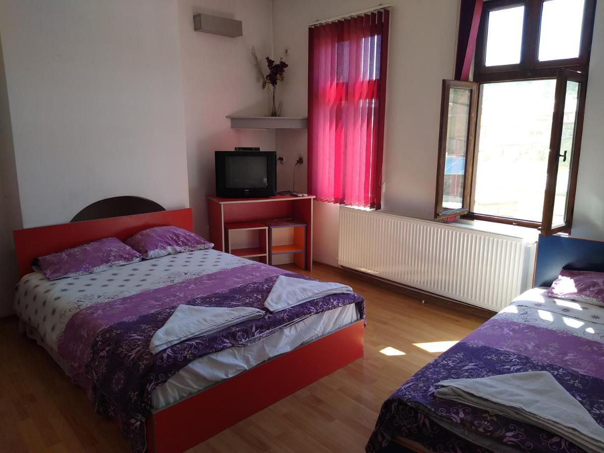 Guest House - Μπατάκ Εξωτερικό φωτογραφία