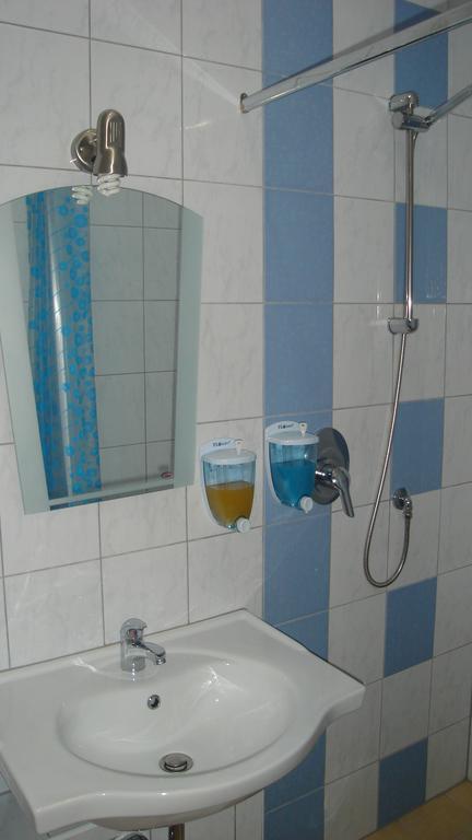 Guest House - Μπατάκ Εξωτερικό φωτογραφία